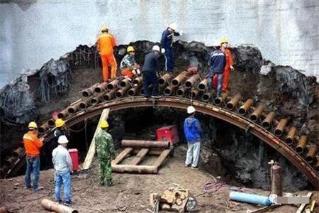 东莞隧道钢花管支护案例